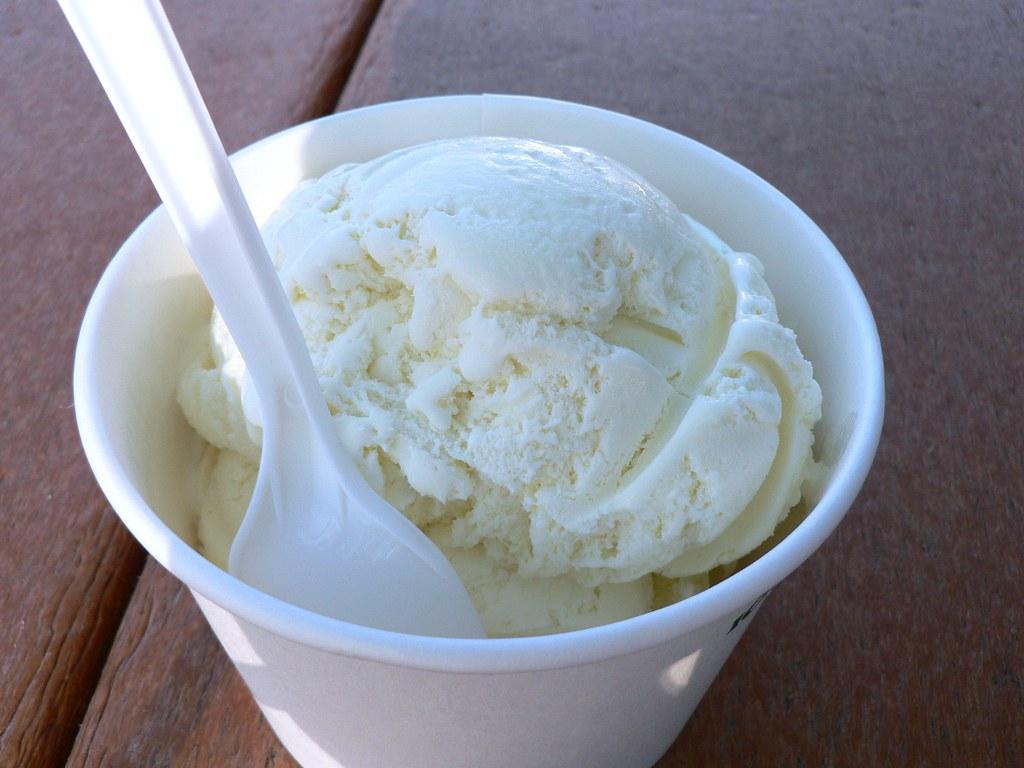 1024x768 vanilla ice cream
