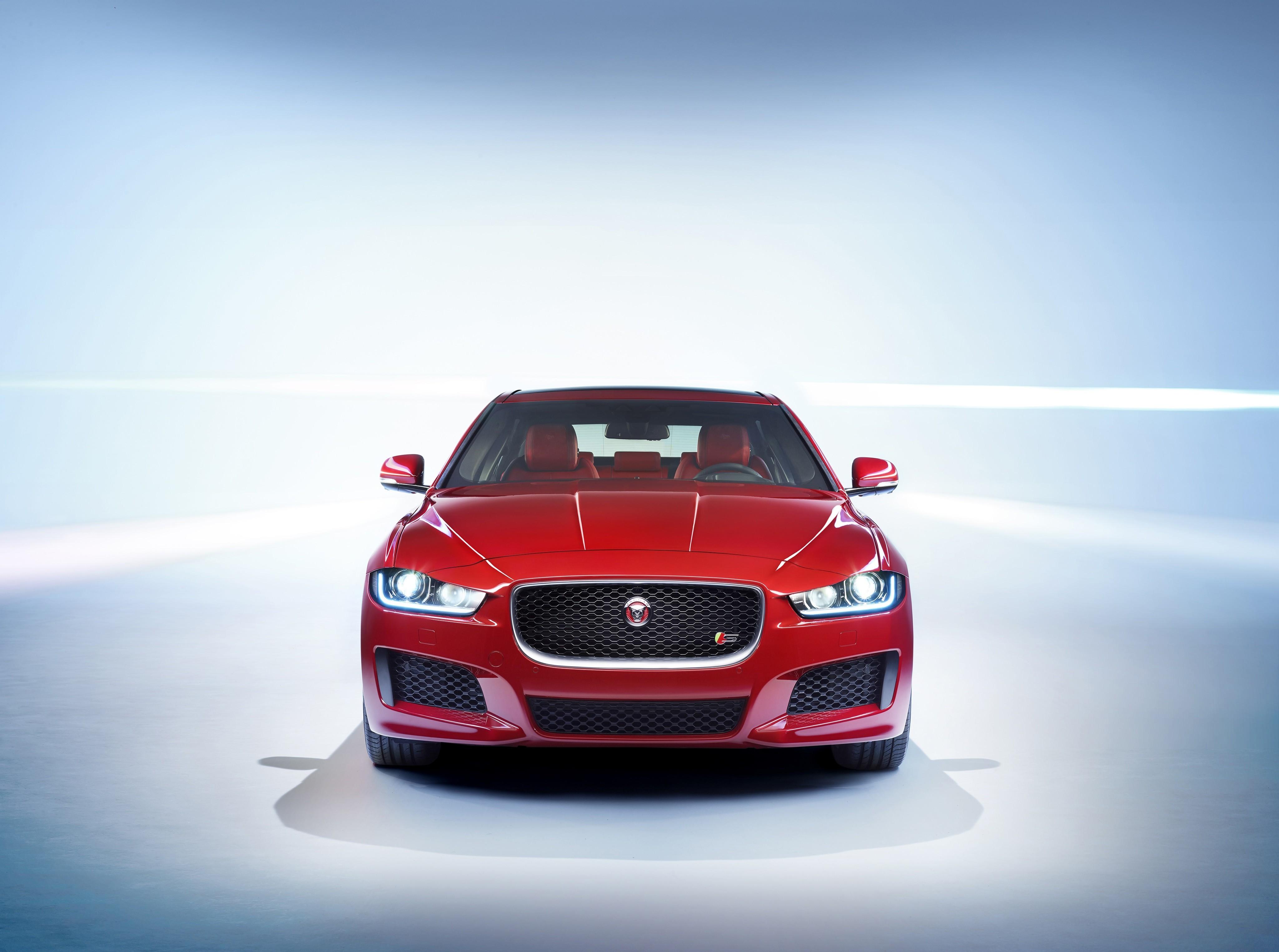 4096x3050 4K Jaguar Cars Wallpaper and Background Image