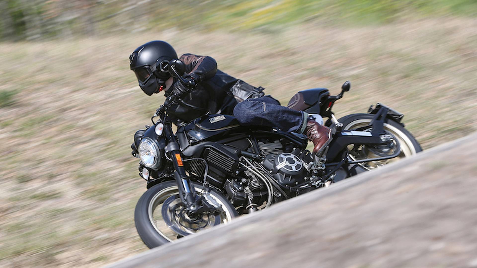 1920x1080 Premium Blend: Ducati Scrambler Cafe Racer Reviewed