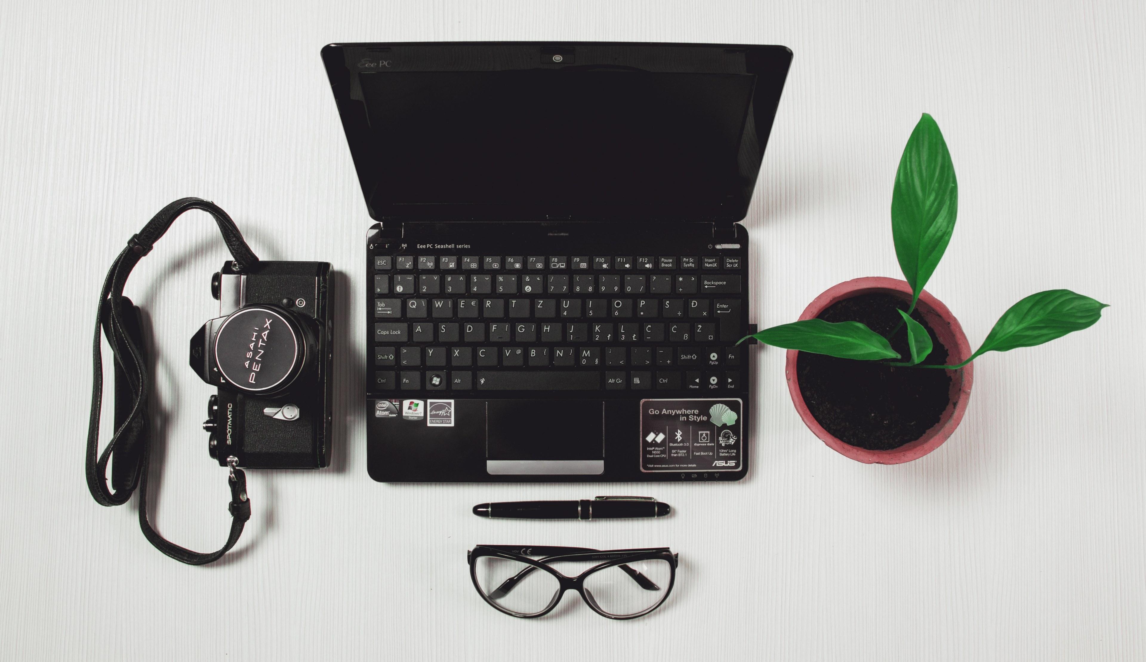3840x2219 Wallpaper / computer office business work technology internet 4k wallpaper free download