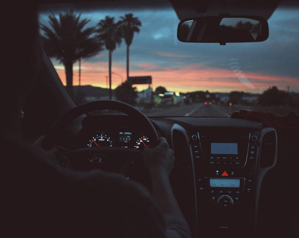 1000x796 Night Driving Picture [HD]. Download Free Image