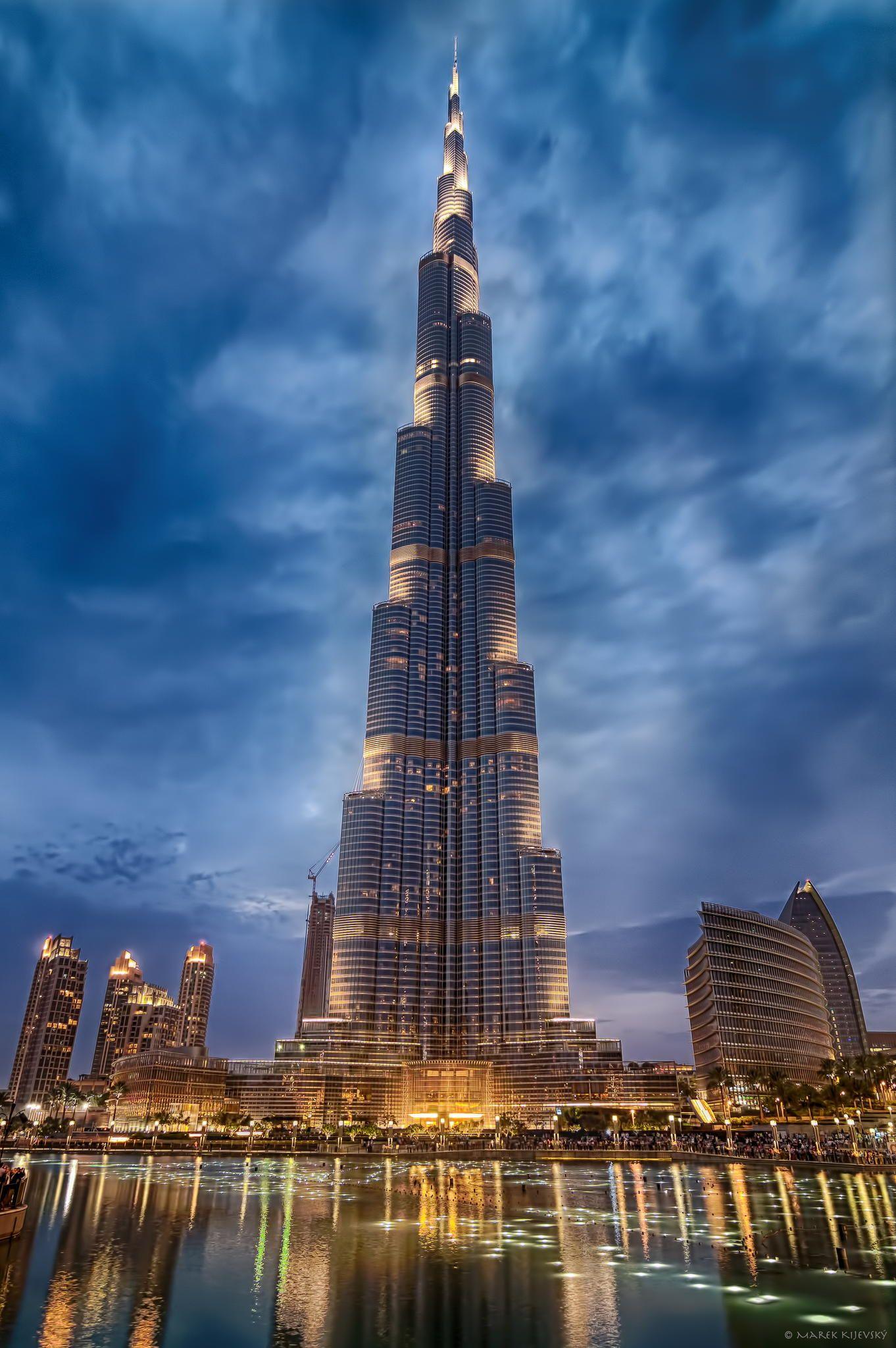 1362x2048 HD Dubai Wallpaper