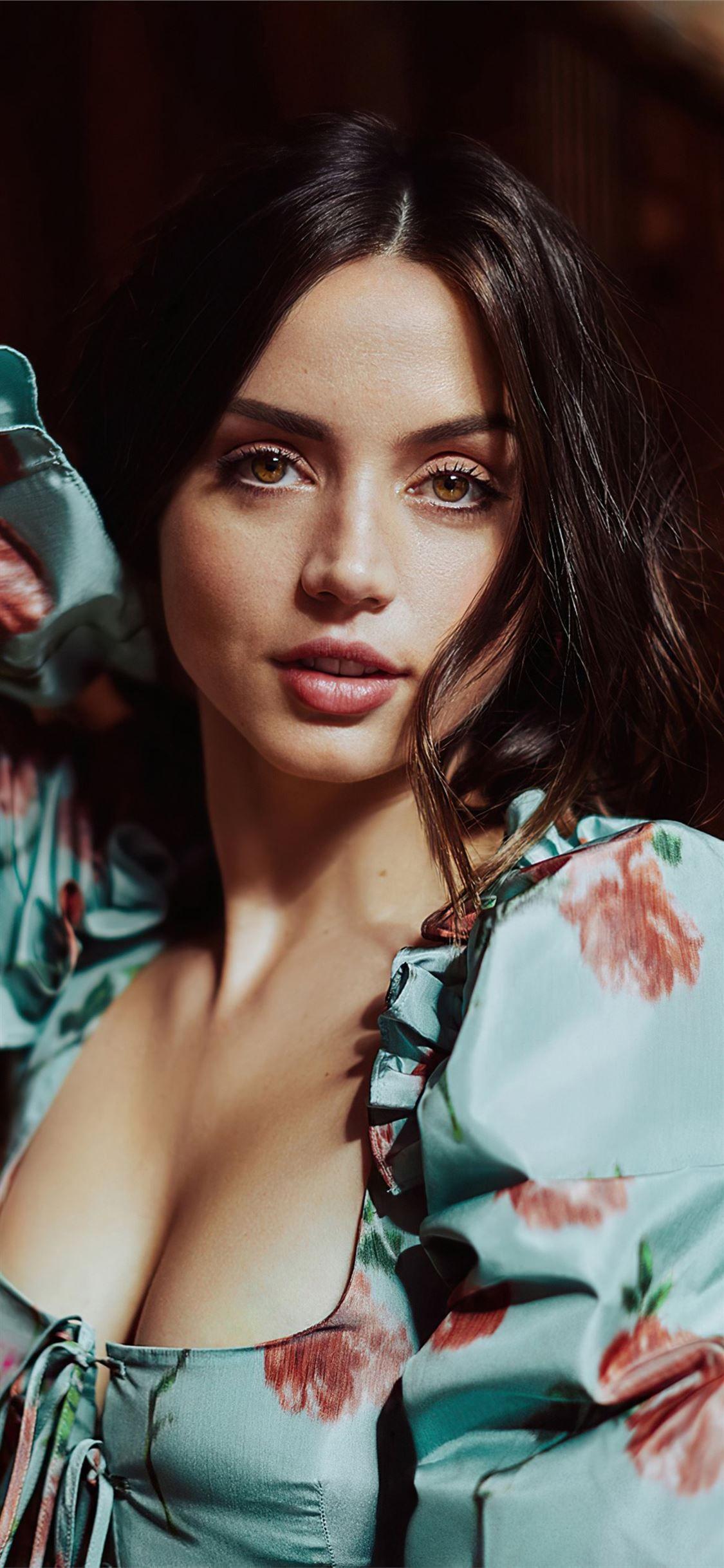 1125x2436 4k ana de armas 2020 actress #AnaDeArmas #celebrities #girls #Photoshoot k #iPhoneXWallpaper. Beautiful girl face, Beauty girl, Beauty full girl