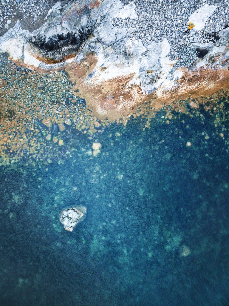 768x1025 iPad Pro Retina Stock Wallpaper 20 - [4096x5464]