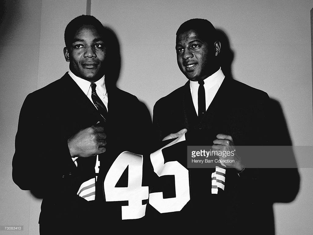 1024x768 Runningbacks Jim Brown and Ernie Davis, of the Cleveland Browns,. Jim brown, Ernie davis, Cleveland browns football