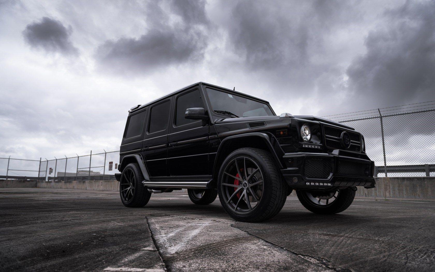 1680x1050 Black SUV Wallpaper