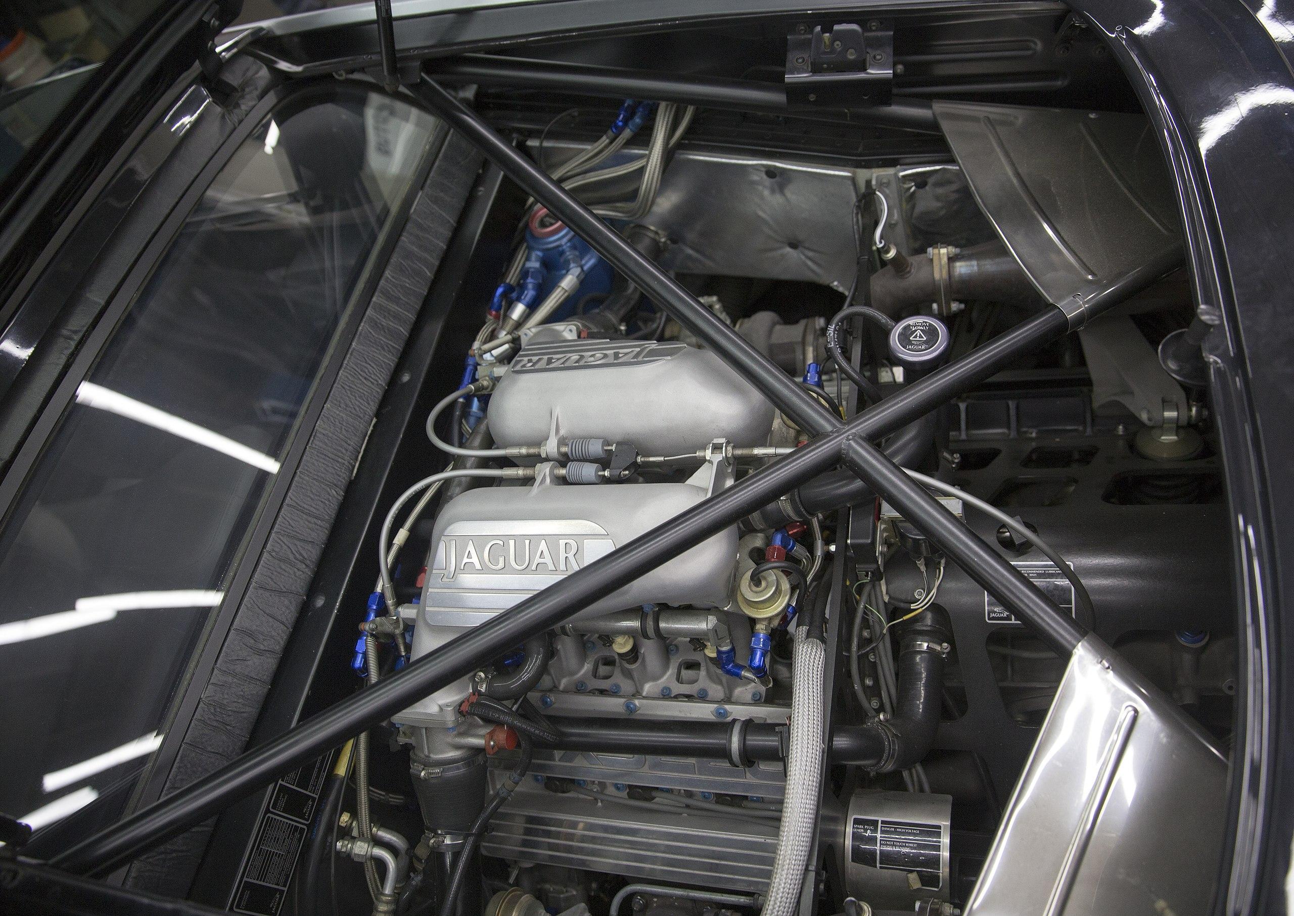 2560x1813 Jaguar XJ220 engine bay (Autosport Designs)