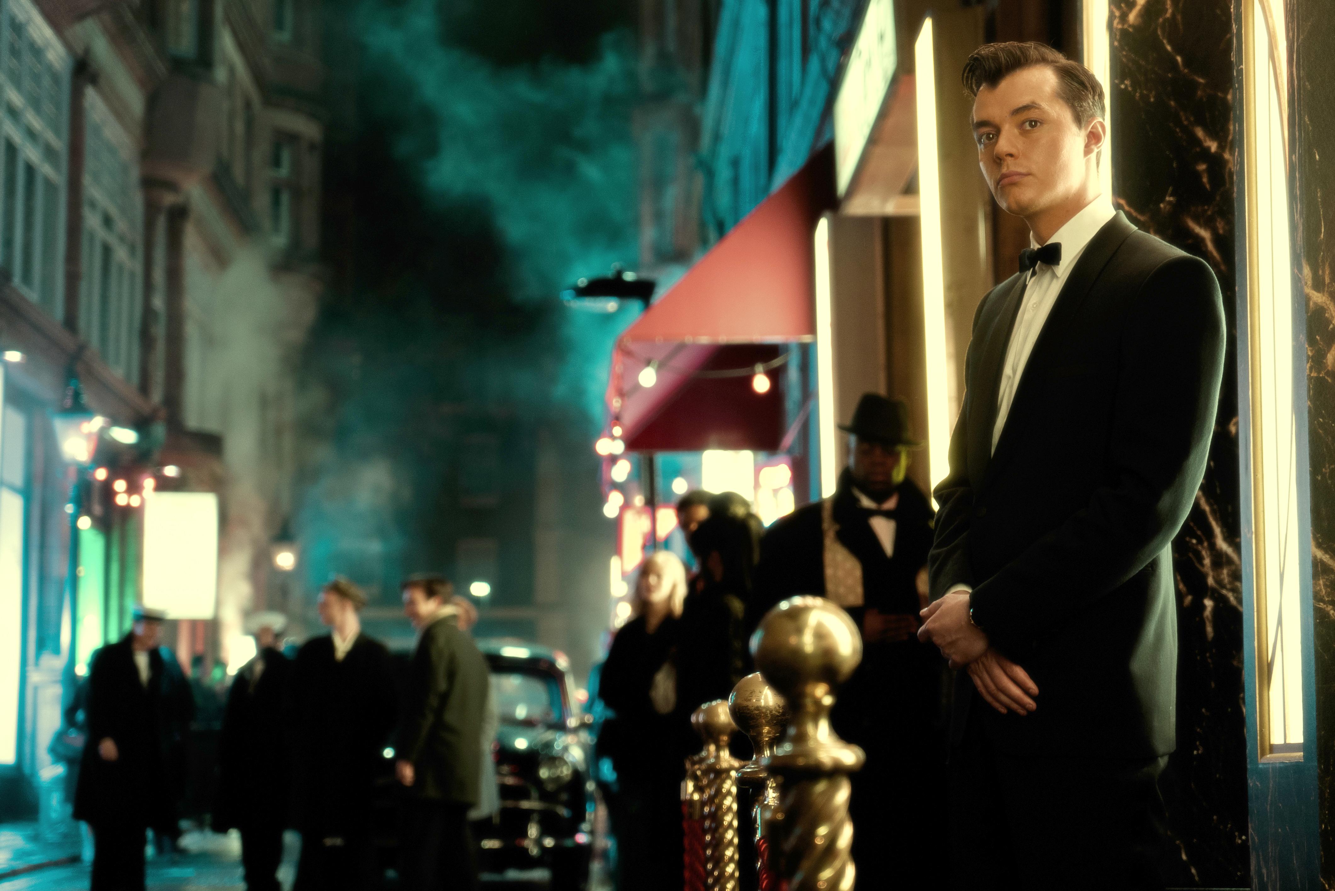 4240x2832 PENNYWORTH Really Does Look Like Bond Meets Batman