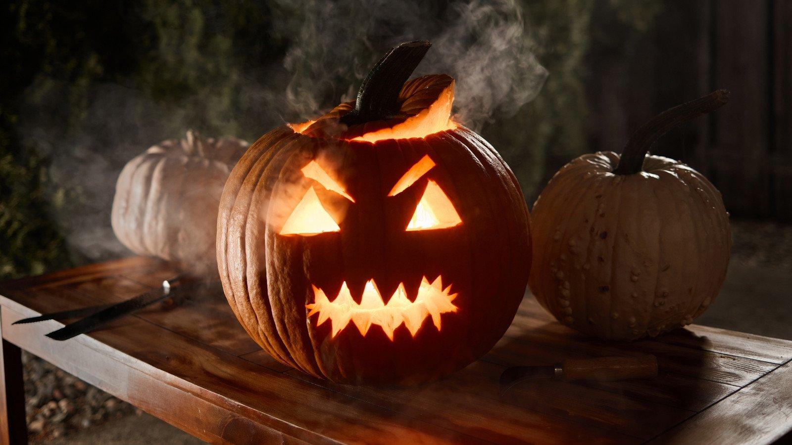 1600x900 Free customizable Halloween desktop wallpaper templates