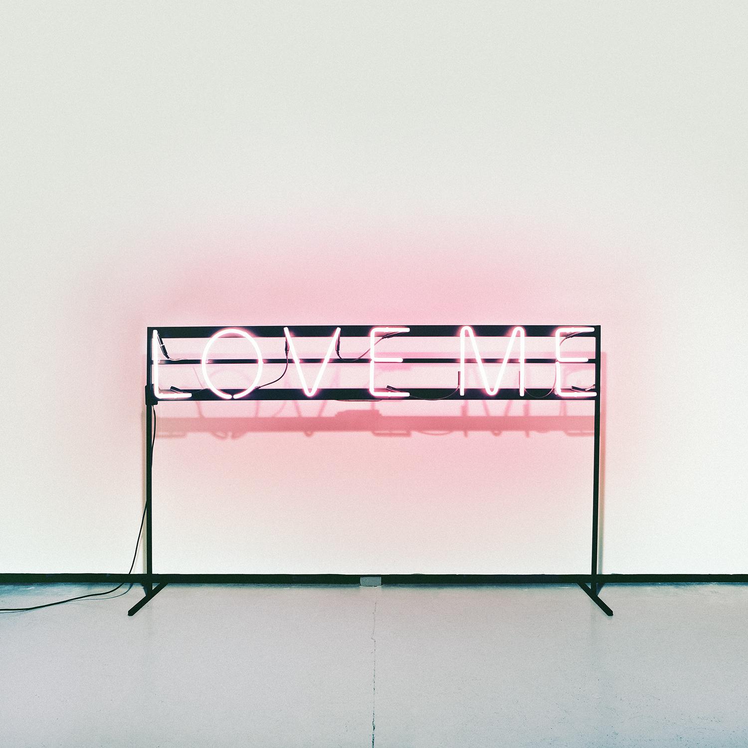 1500x1500 Review: The 1975