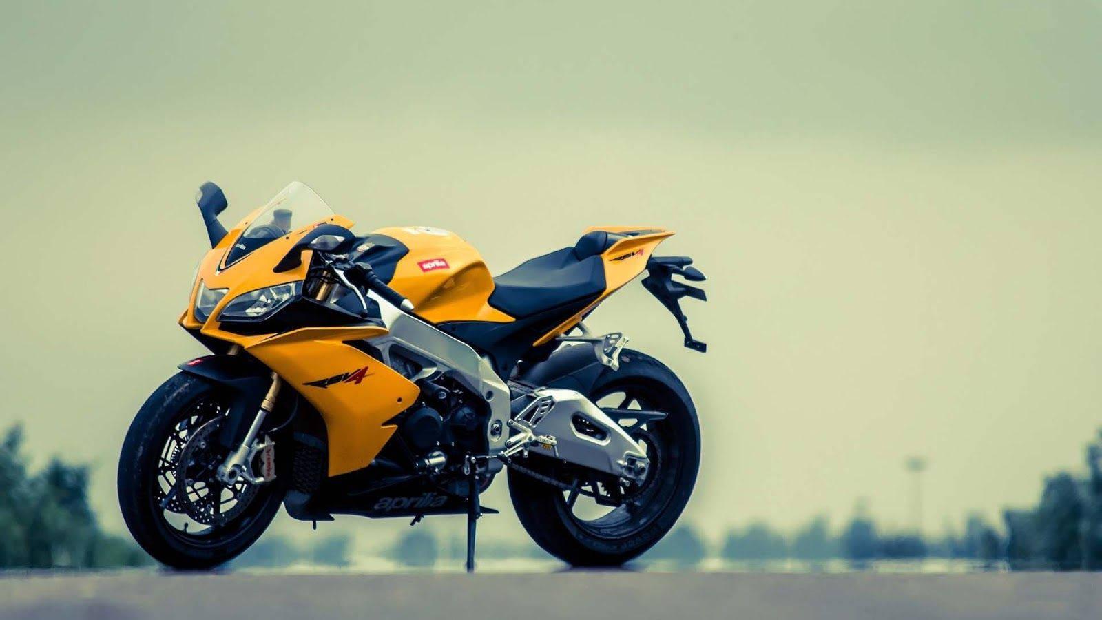 1600x900 Download Yellow Aprilia Rsv4 Motor Bike Wallpaper