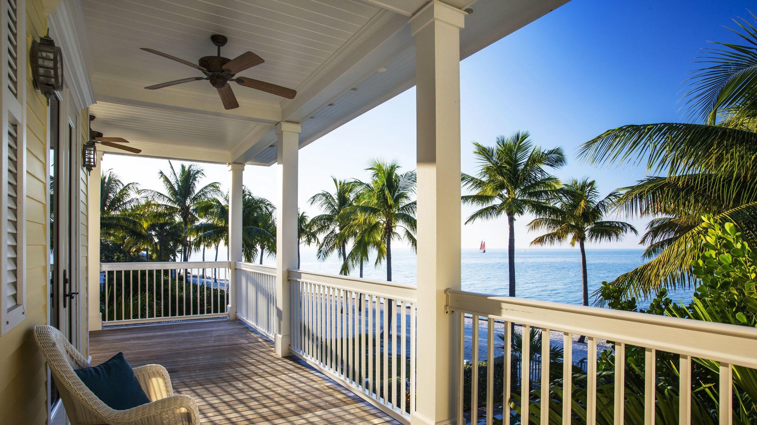 2560x1440 Sunset Key Cottages