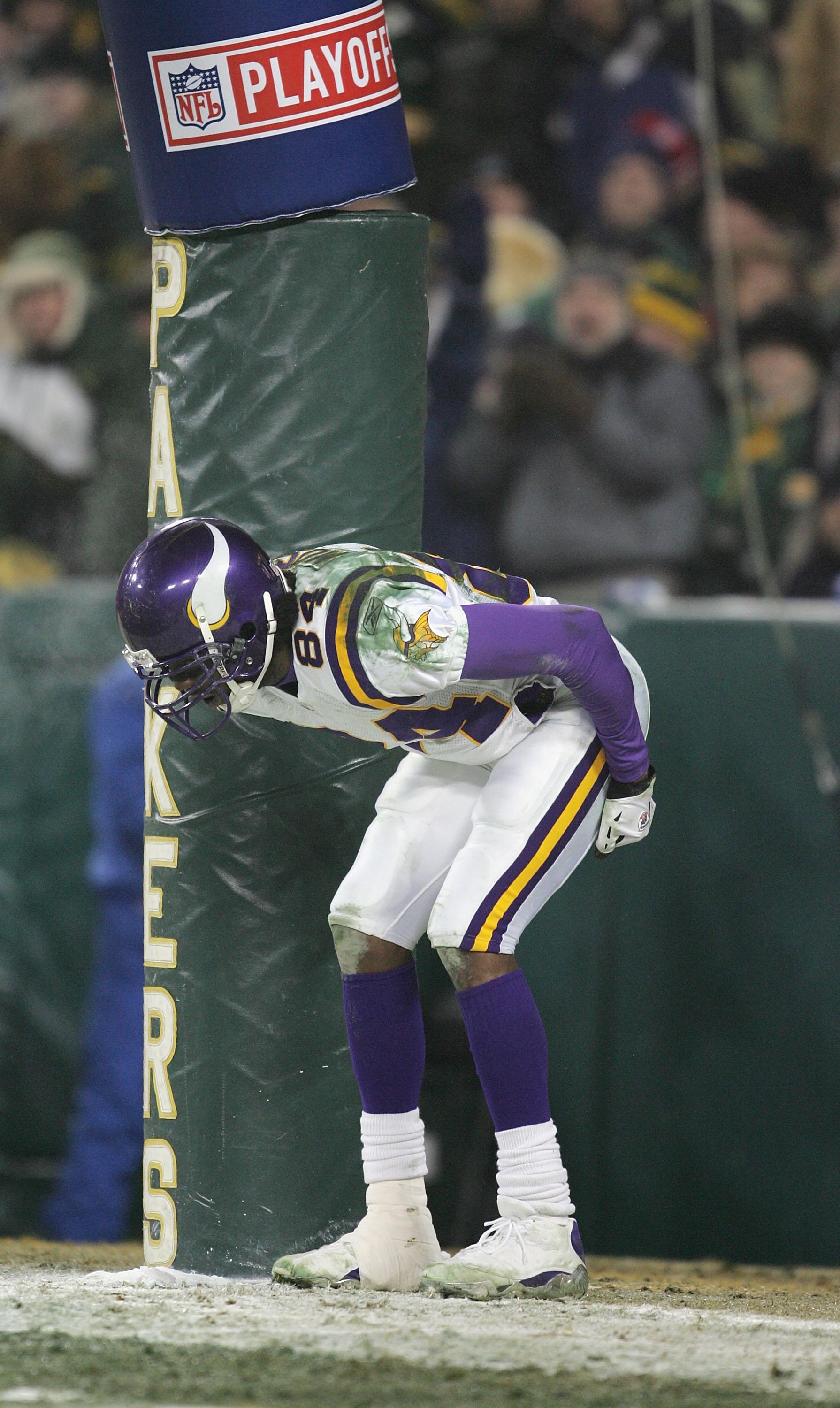1790x3000 Minnesota Vikings' Three Headed Monster Vs. The Green Bay Packers. News, Scores, Highlights, Stats, And Rumors
