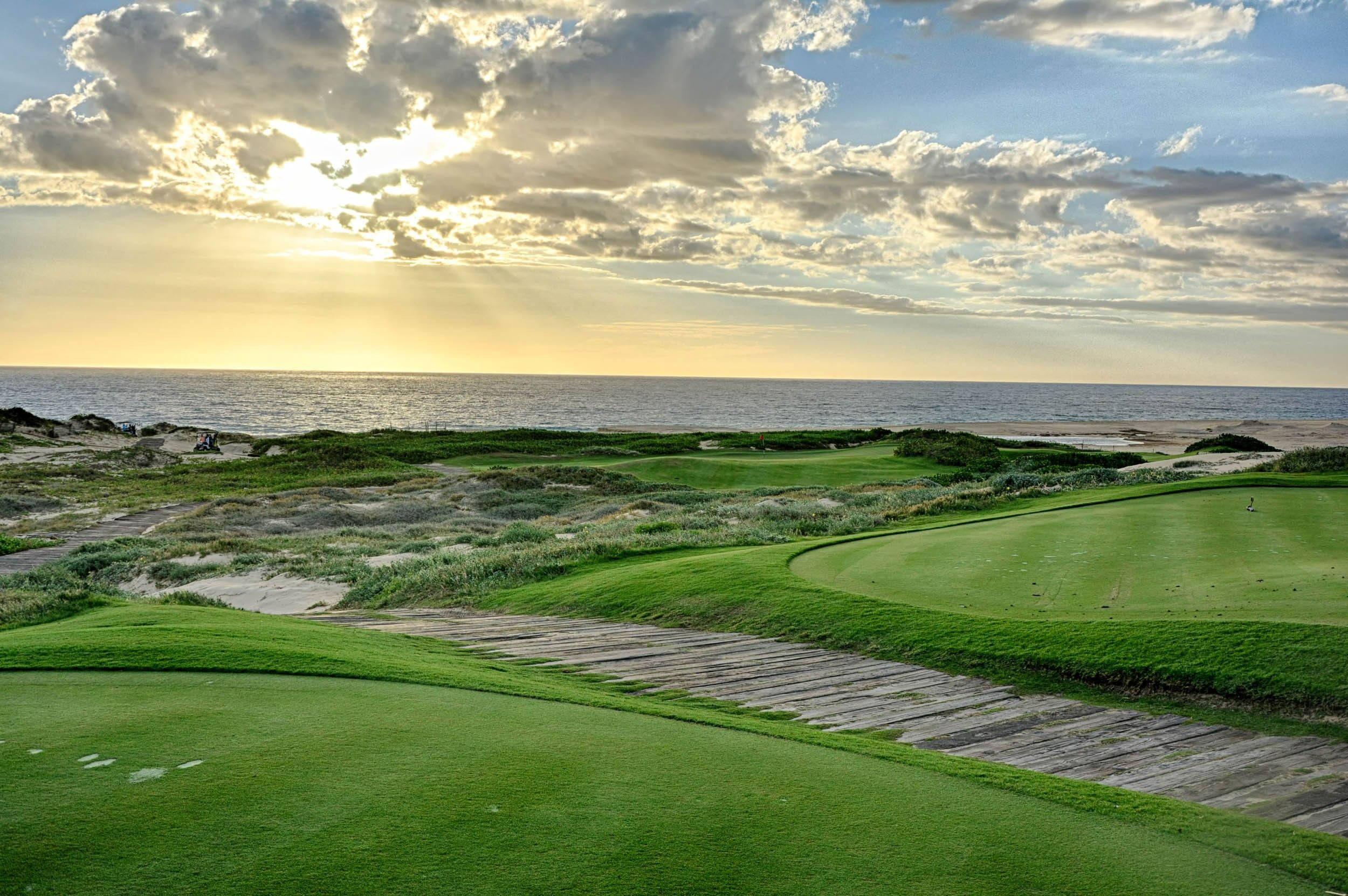 2500x1662 Download Beautiful Ocean Golf Course Wallpaper