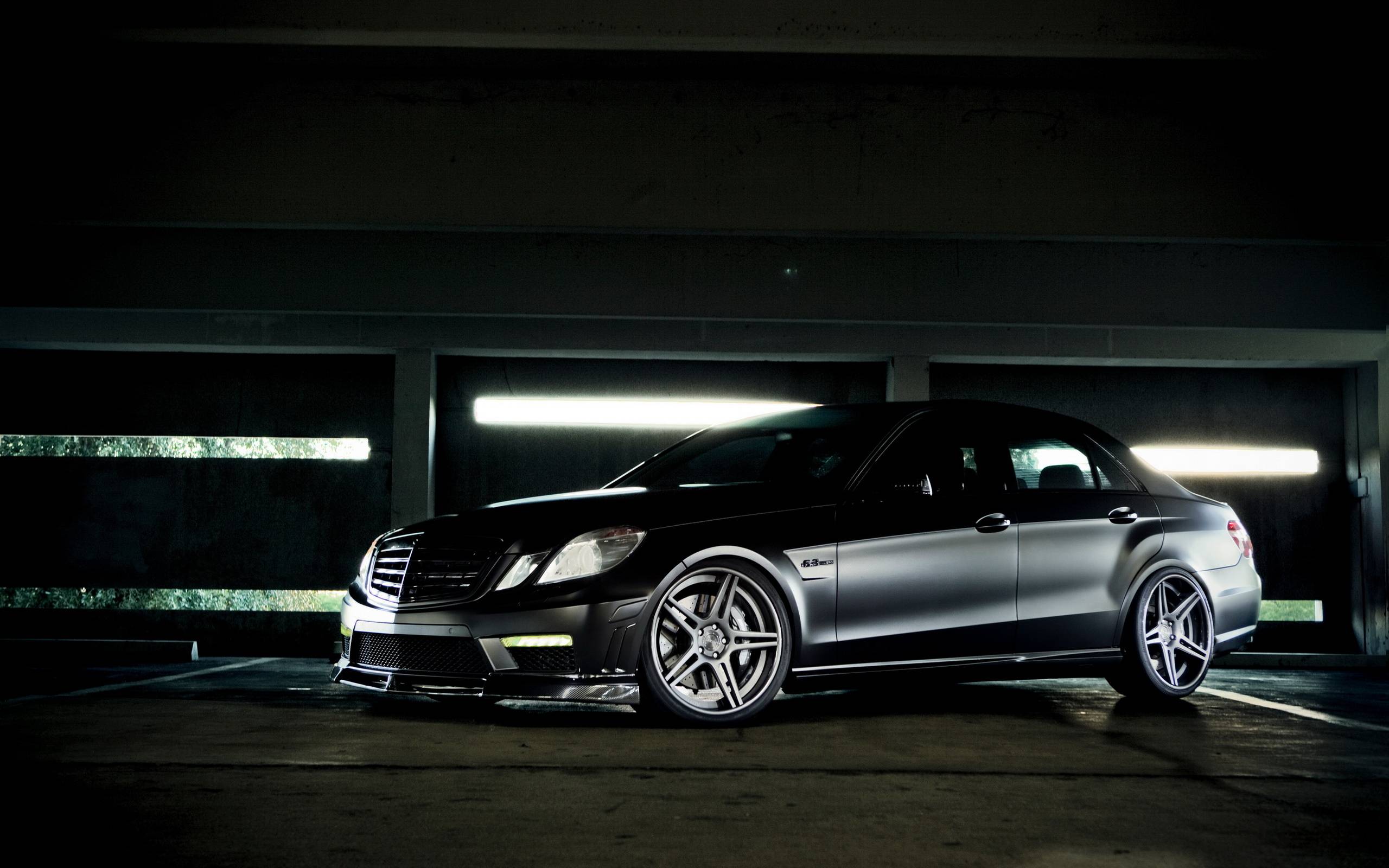 2560x1600 Mercedes Benz E63 Amg Wallpaper