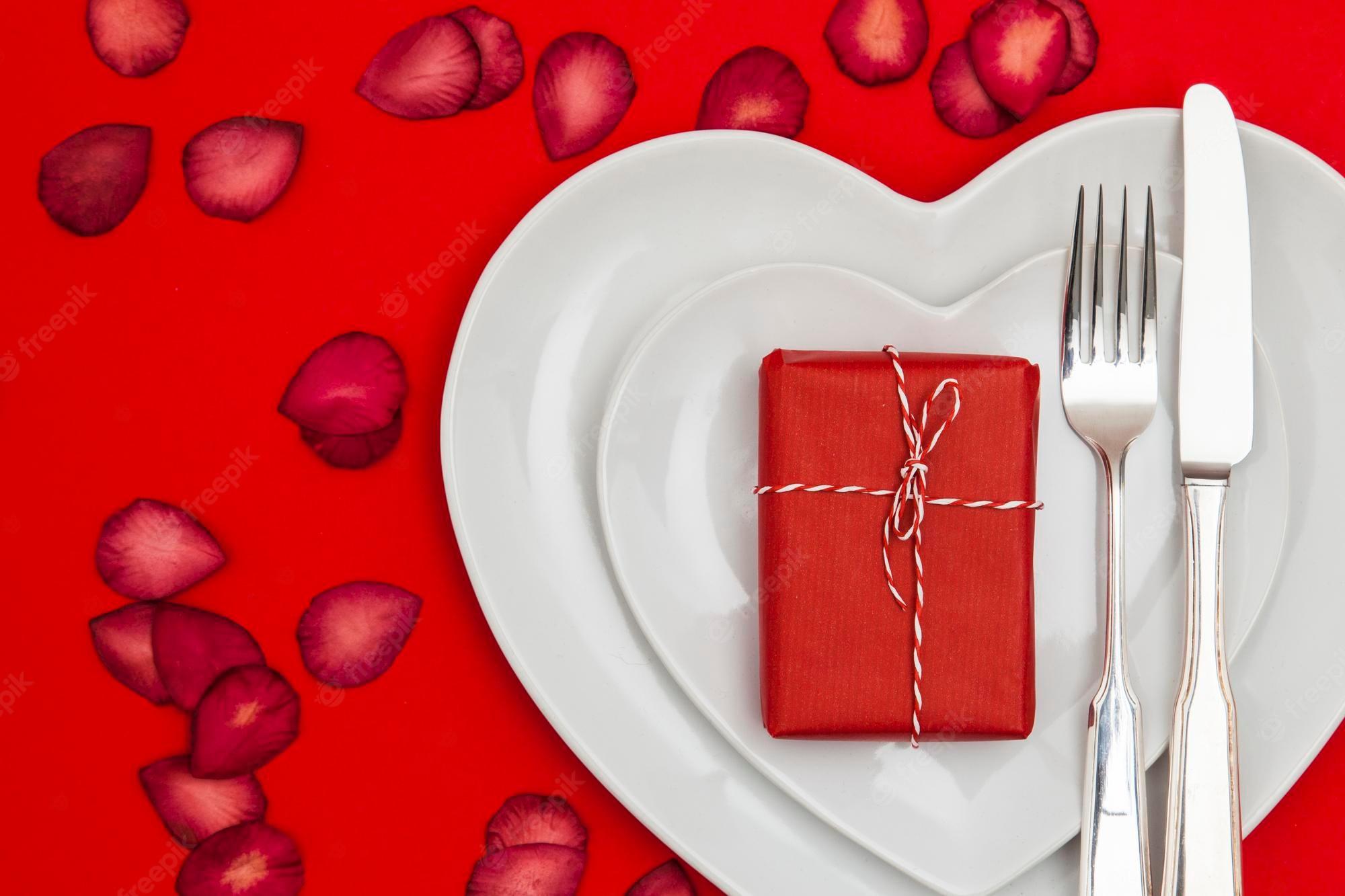 2000x1333 Valentines lunch Image. Free Vectors, & PSD