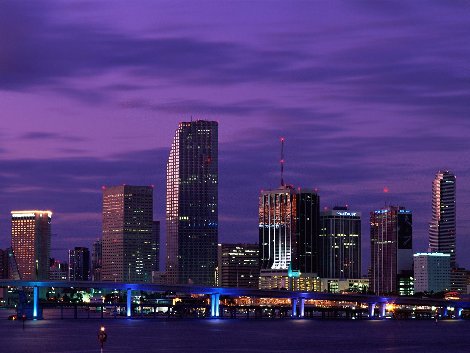 1600x1200 HD Miami Wallpaper