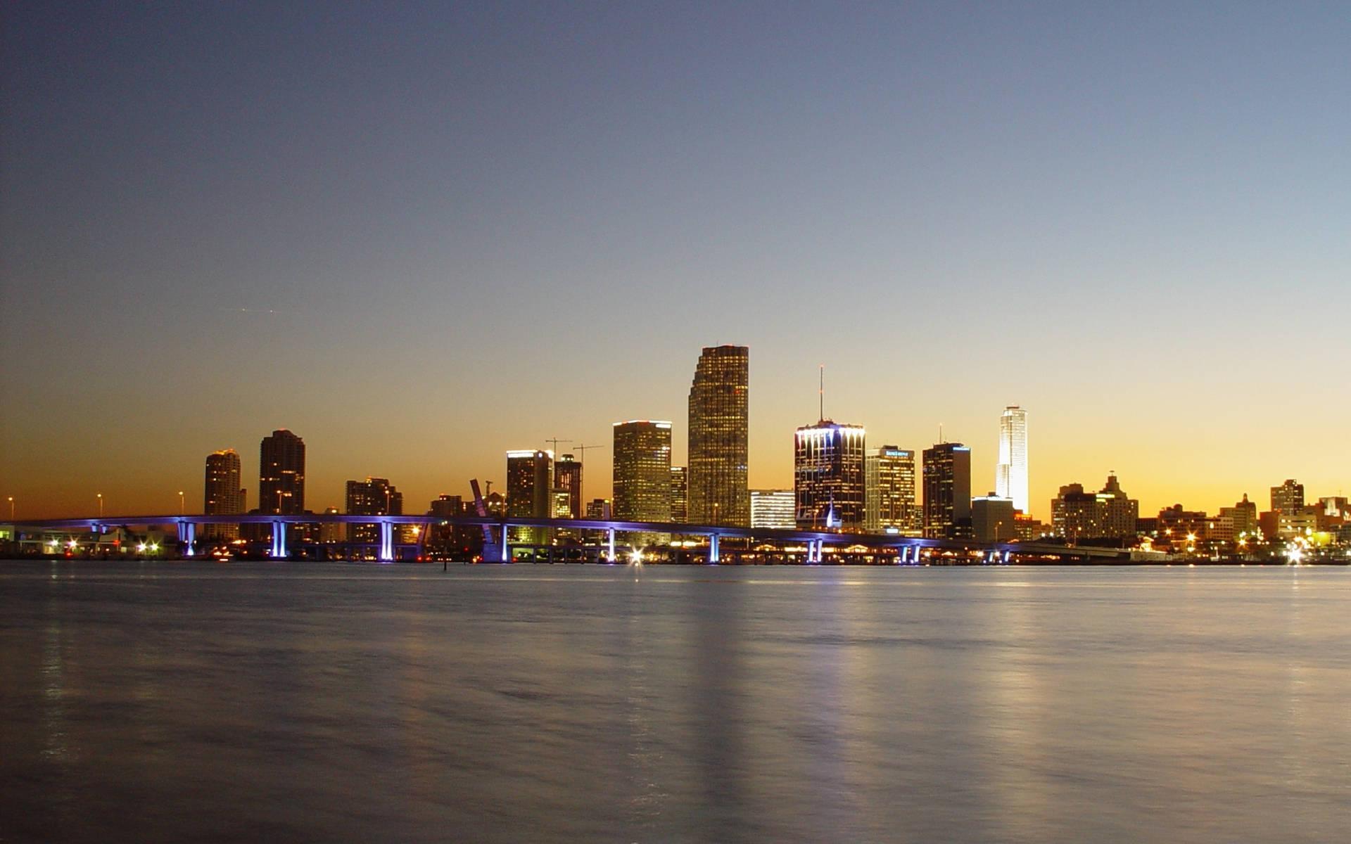 1920x1200 Download Peaceful Miami City Wallpaper