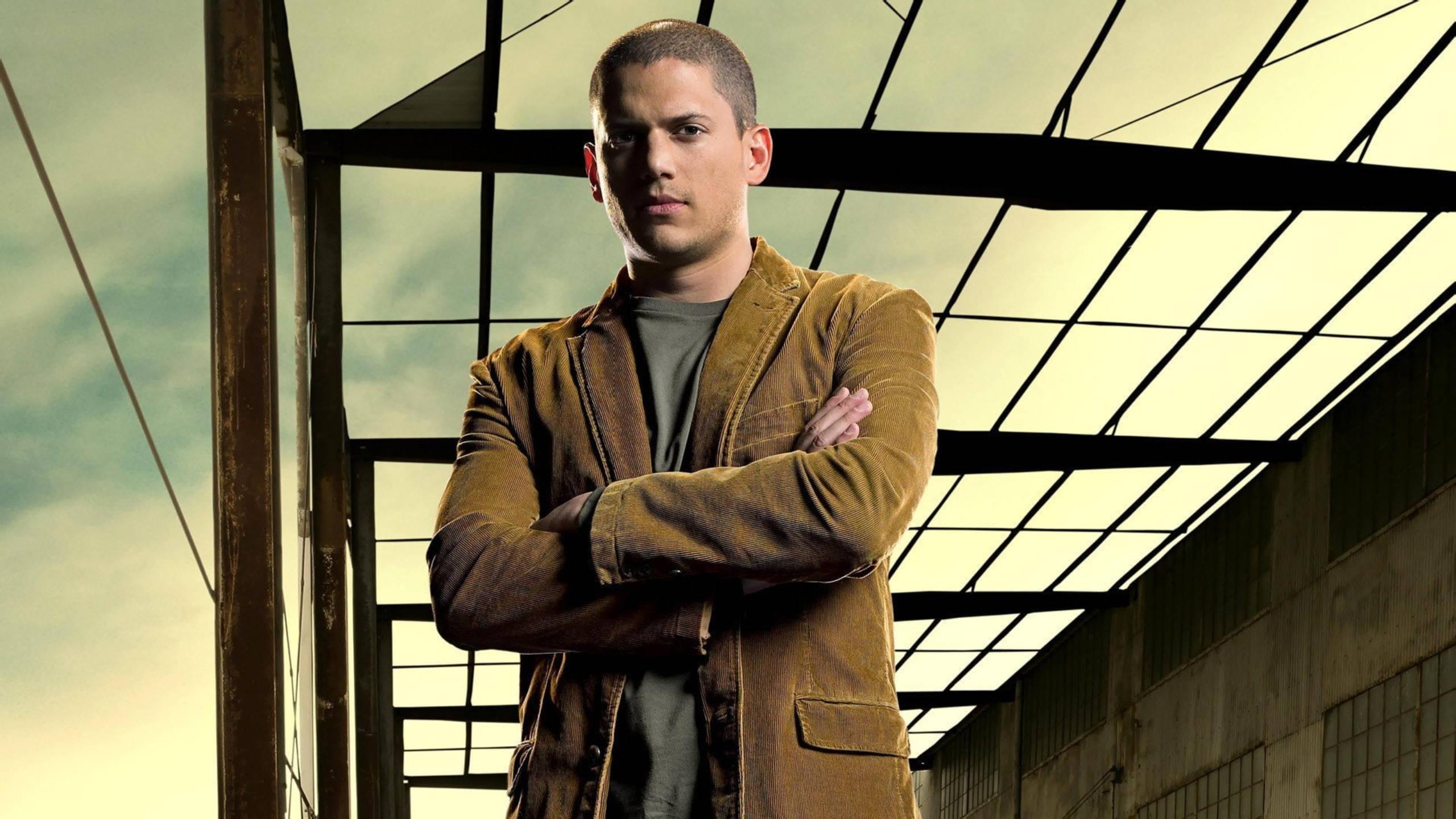 2560x1440 Download Michael Scofield Prison Break Cover Wallpaper