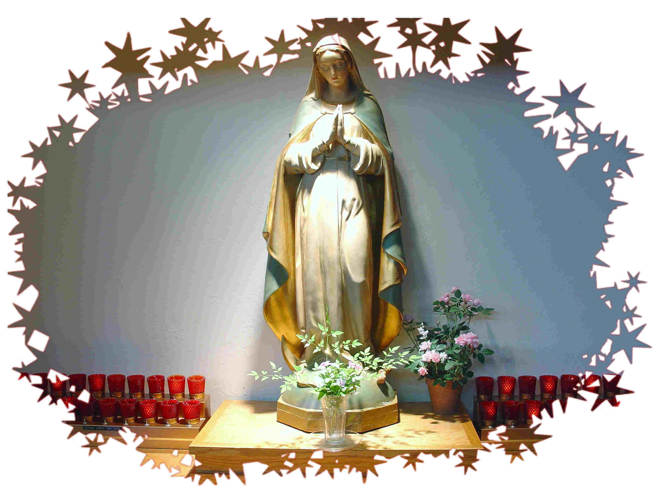 2592x1944 Mother Mary Statues