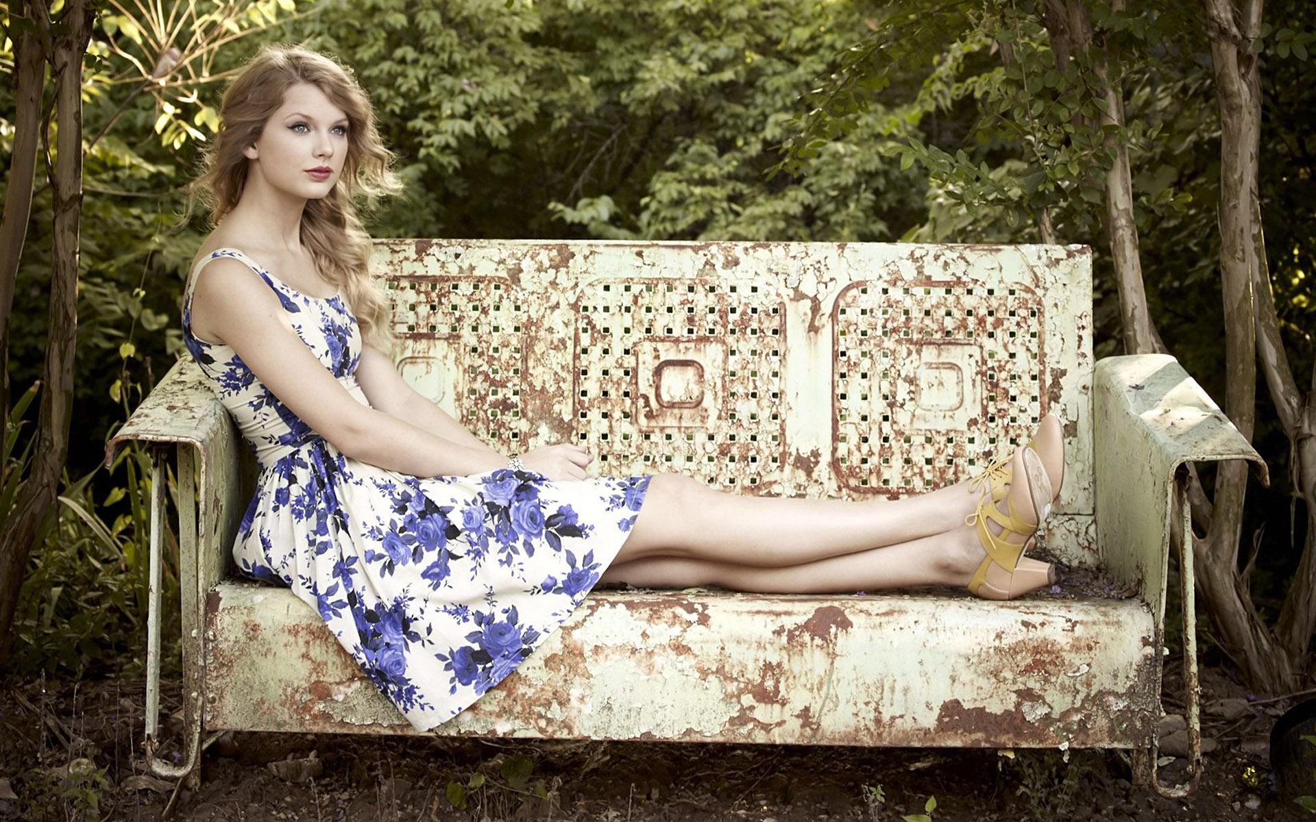 1920x1200 Taylor Swift Swift Wallpaper