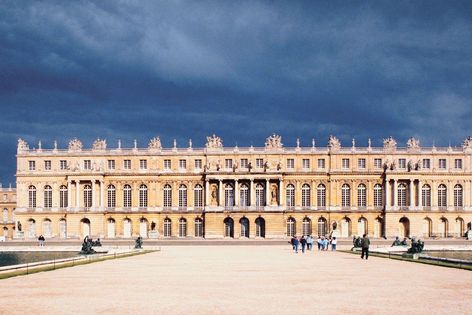 1600x1068 Palace of Versailles. History & Facts