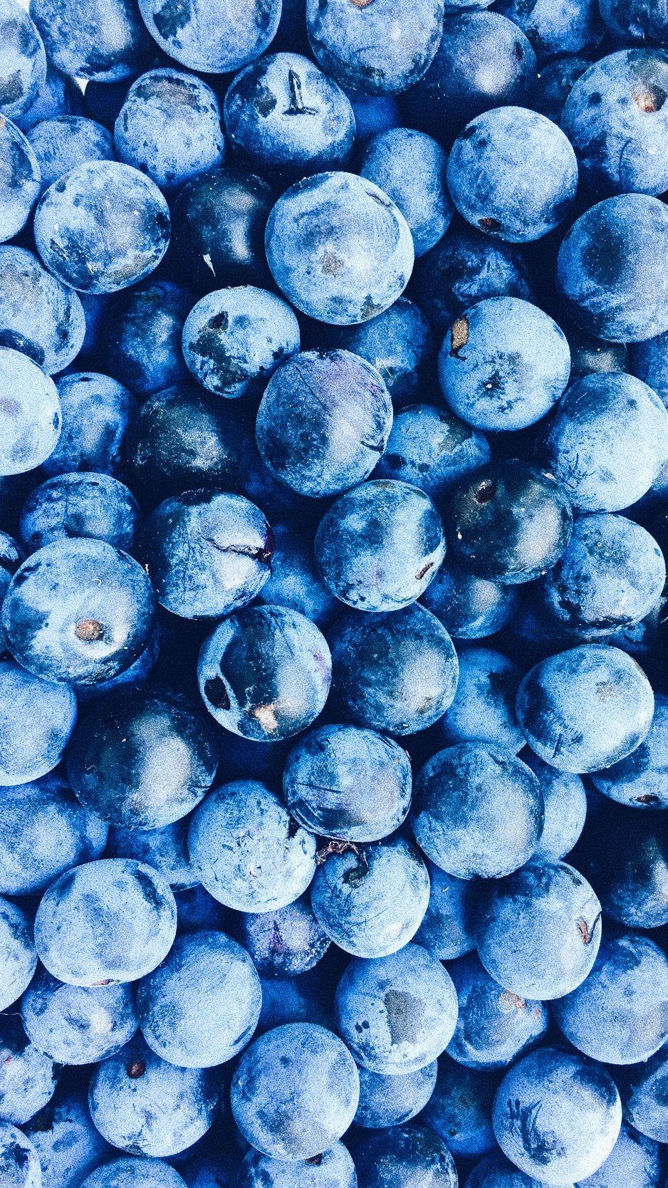 938x1668 Blueberries Wallpaper