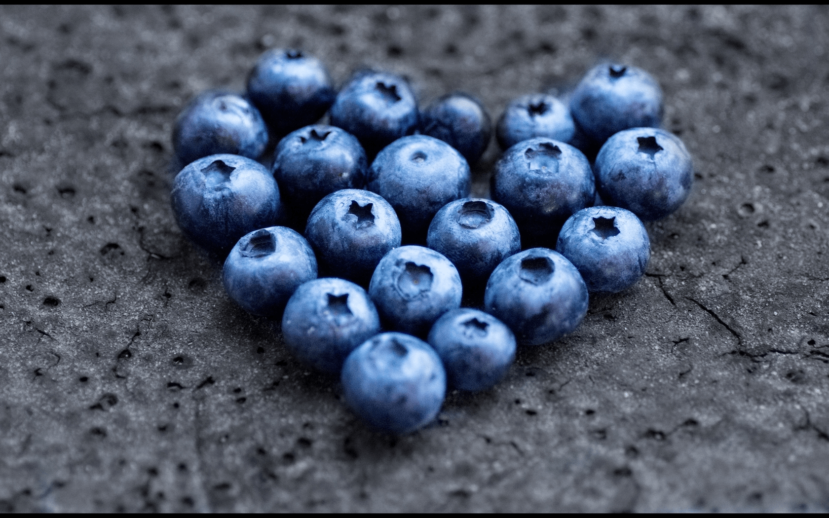 1680x1050 Blueberries