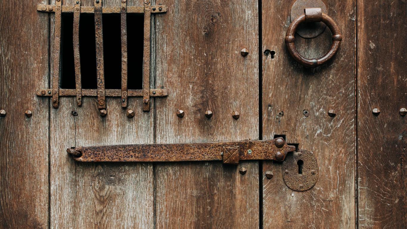 1366x768 Wooden door texture wallpaper background