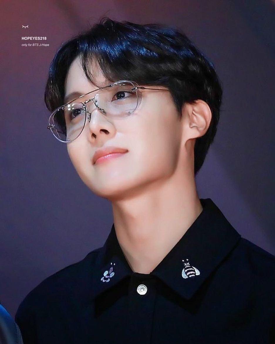 Hình ảnh giấy taewallpaper 937x1171