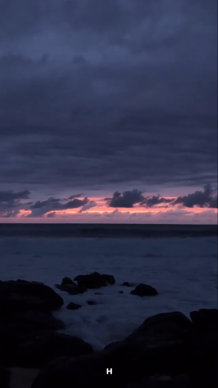750x1334 Aesthetic Sunrise Wallpaper