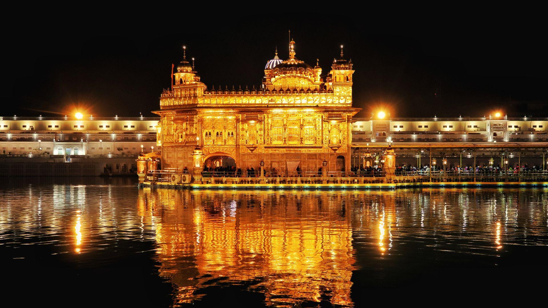 1920x1080 In photo: why you should visit the Golden Temple at night. Condé Nast Traveller India