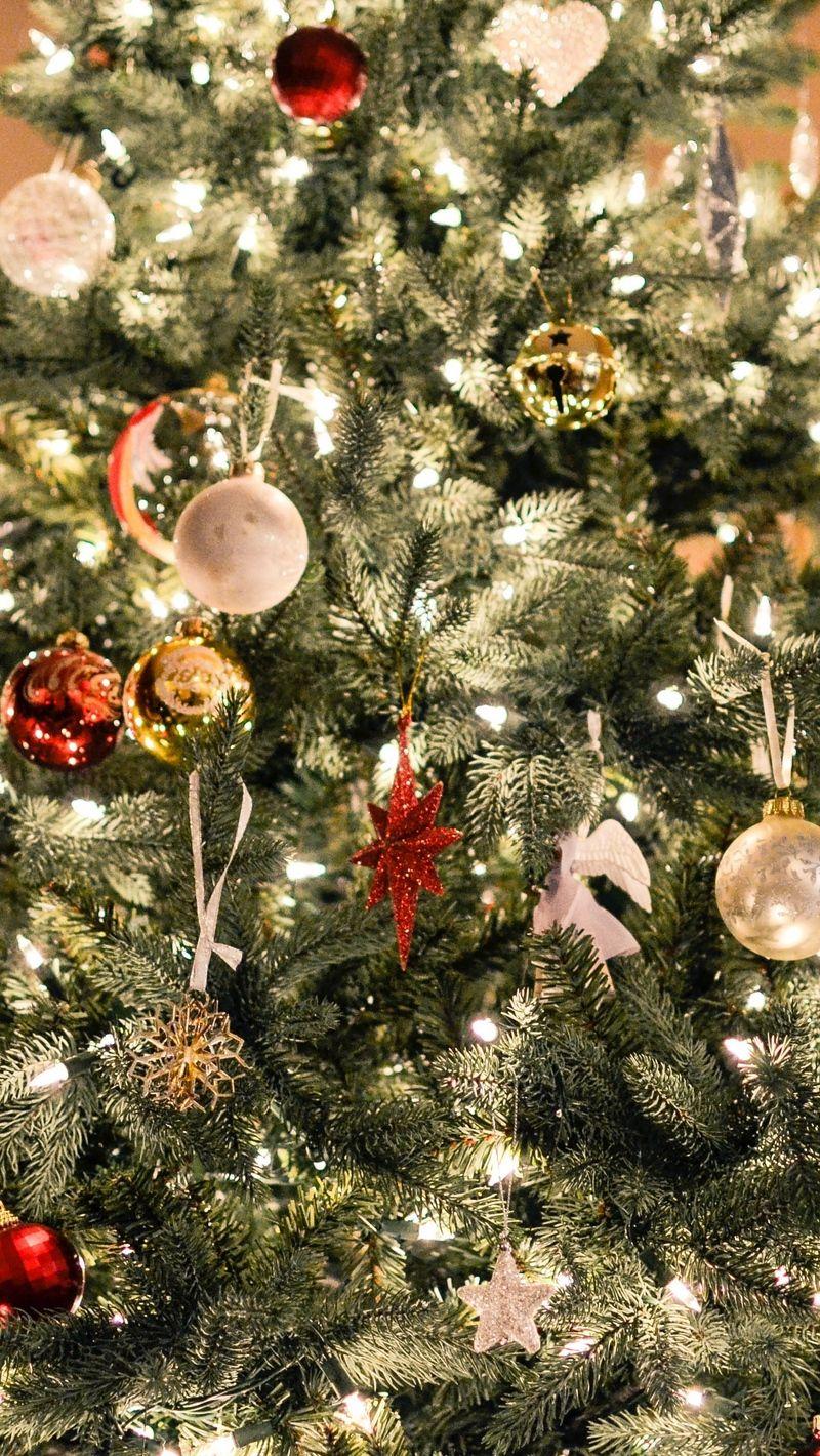 800x1420 Download wallpaper 800x1420 christmas tree, ornaments, garlands