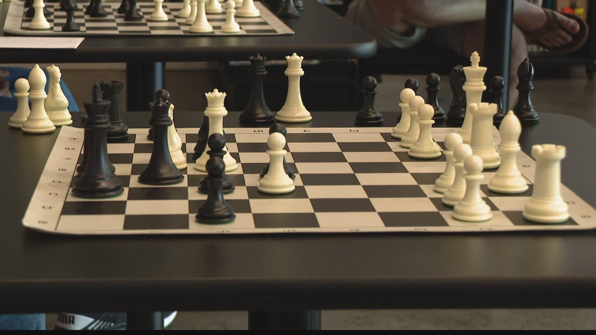 1920x1080 Top chess player in the world visits Indianapolis