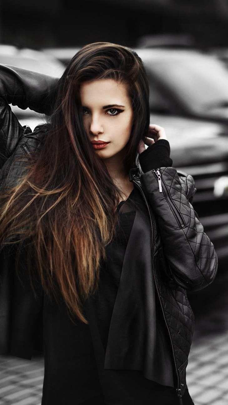 729x1296 Mafia Girl Wallpaper