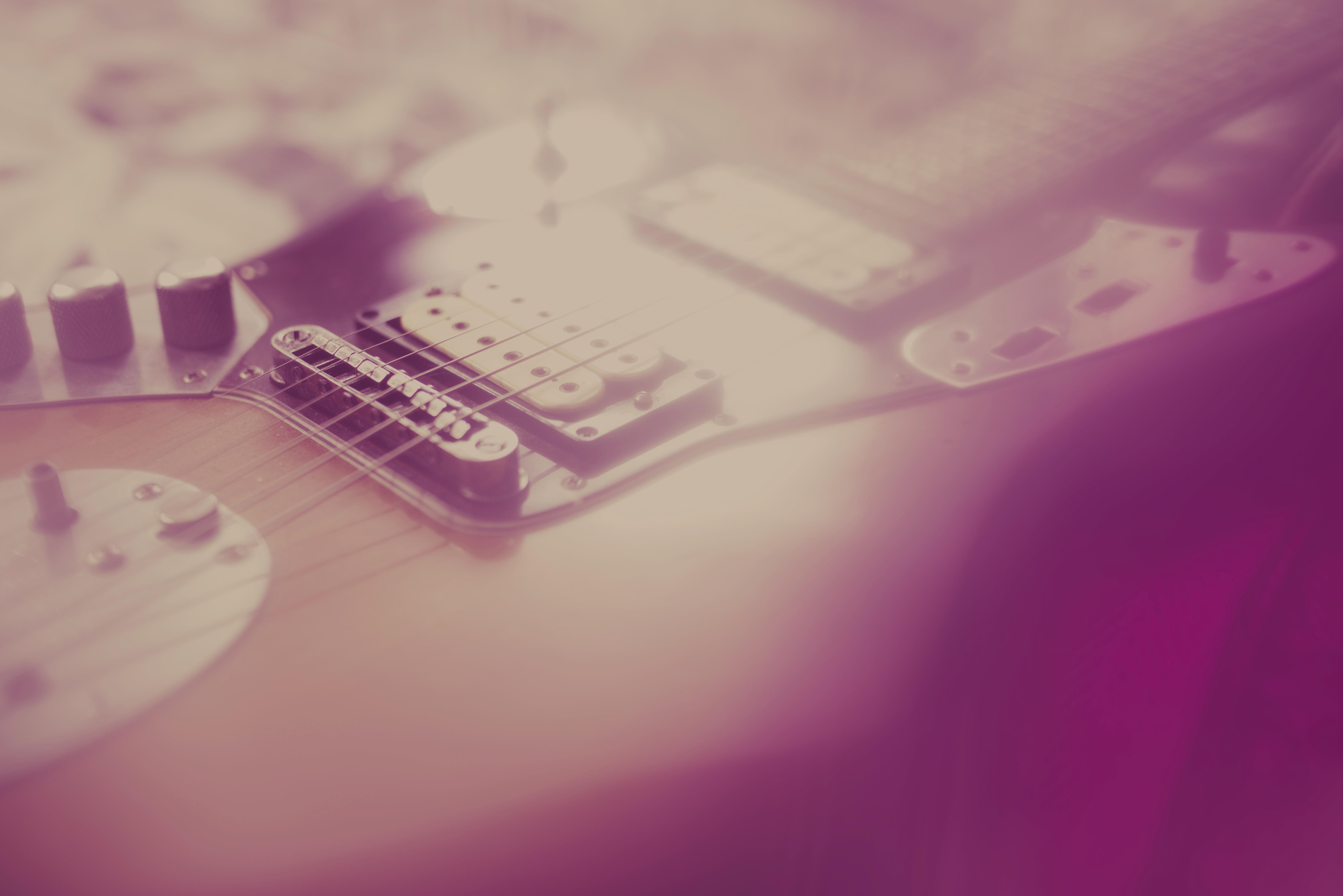 7360x4912 Fender