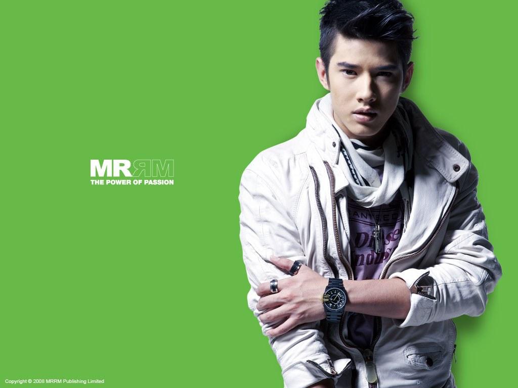 1024x768 Mario Maurer