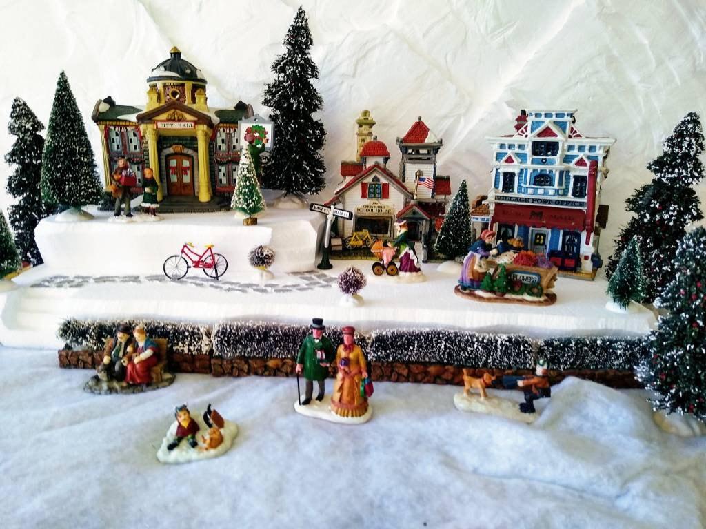 1024x768 Styrofoam Display Platform for Christmas Villages lemax Dept
