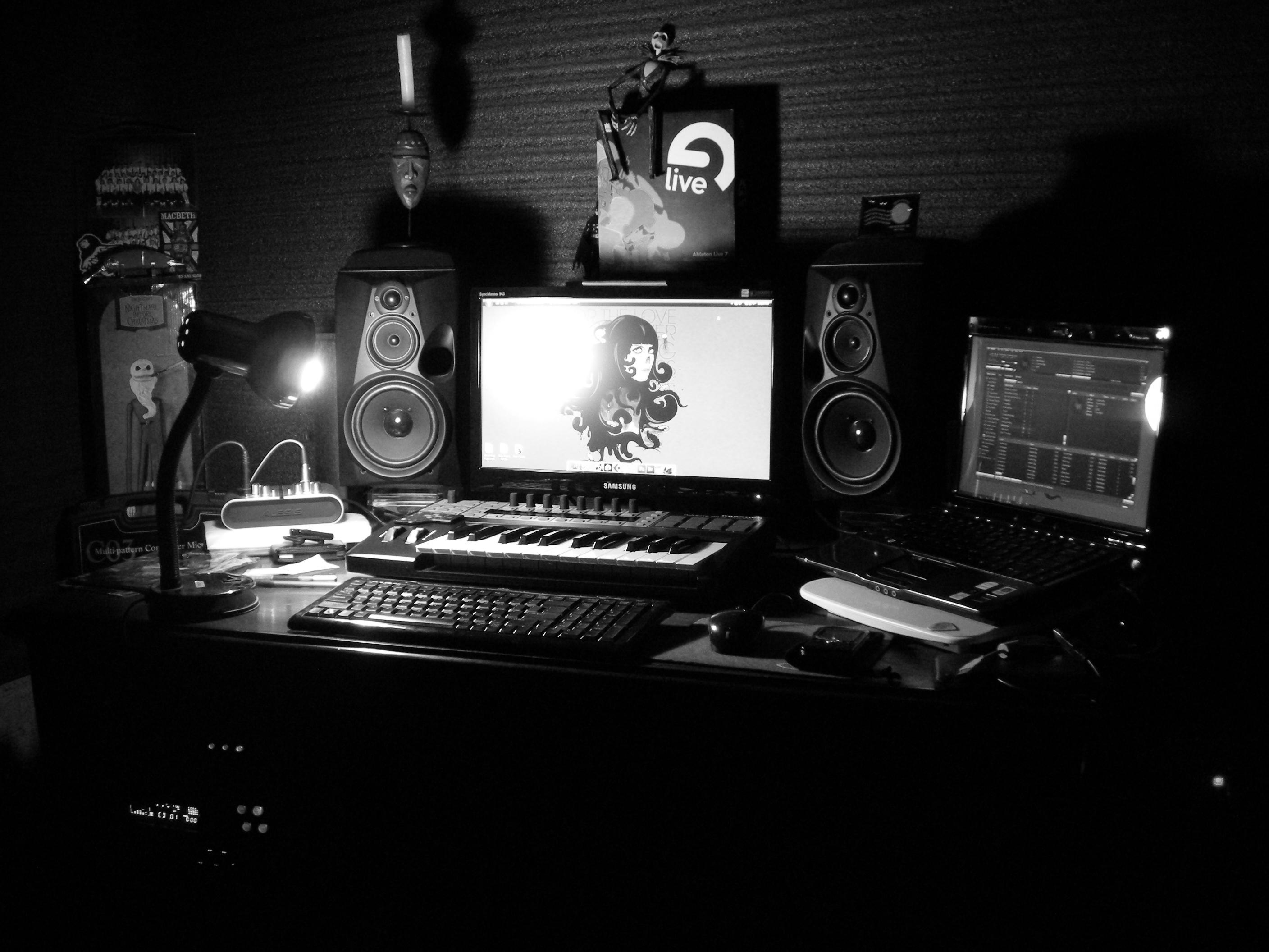 2816x2112 Studio Wallpaper