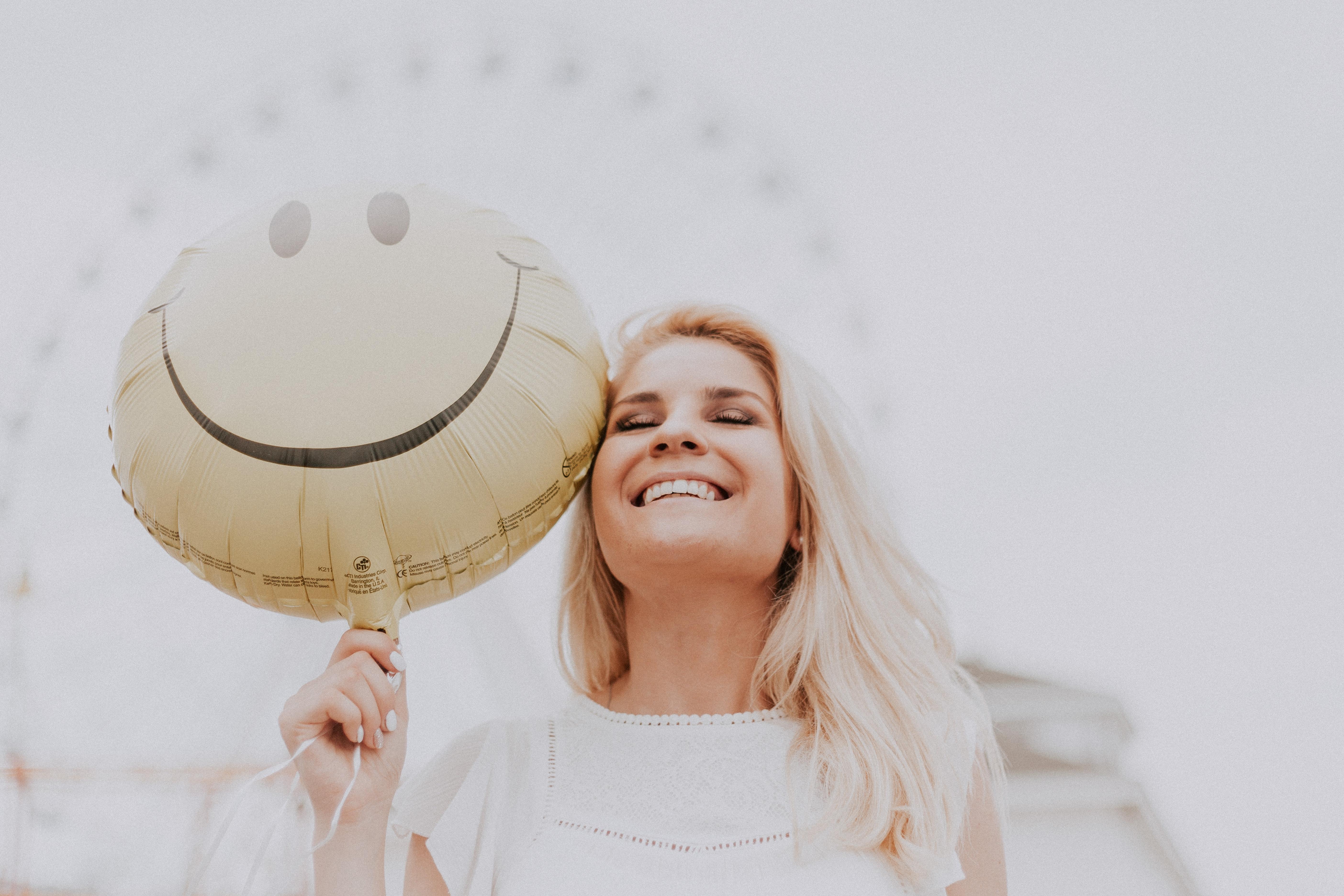 5616x3744 Happy Woman Photo, Download Free Happy Woman & HD Image