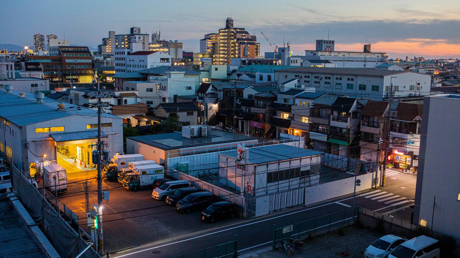 1600x900 A Grudge Match In Japan: One Corner, Two 7 Elevens