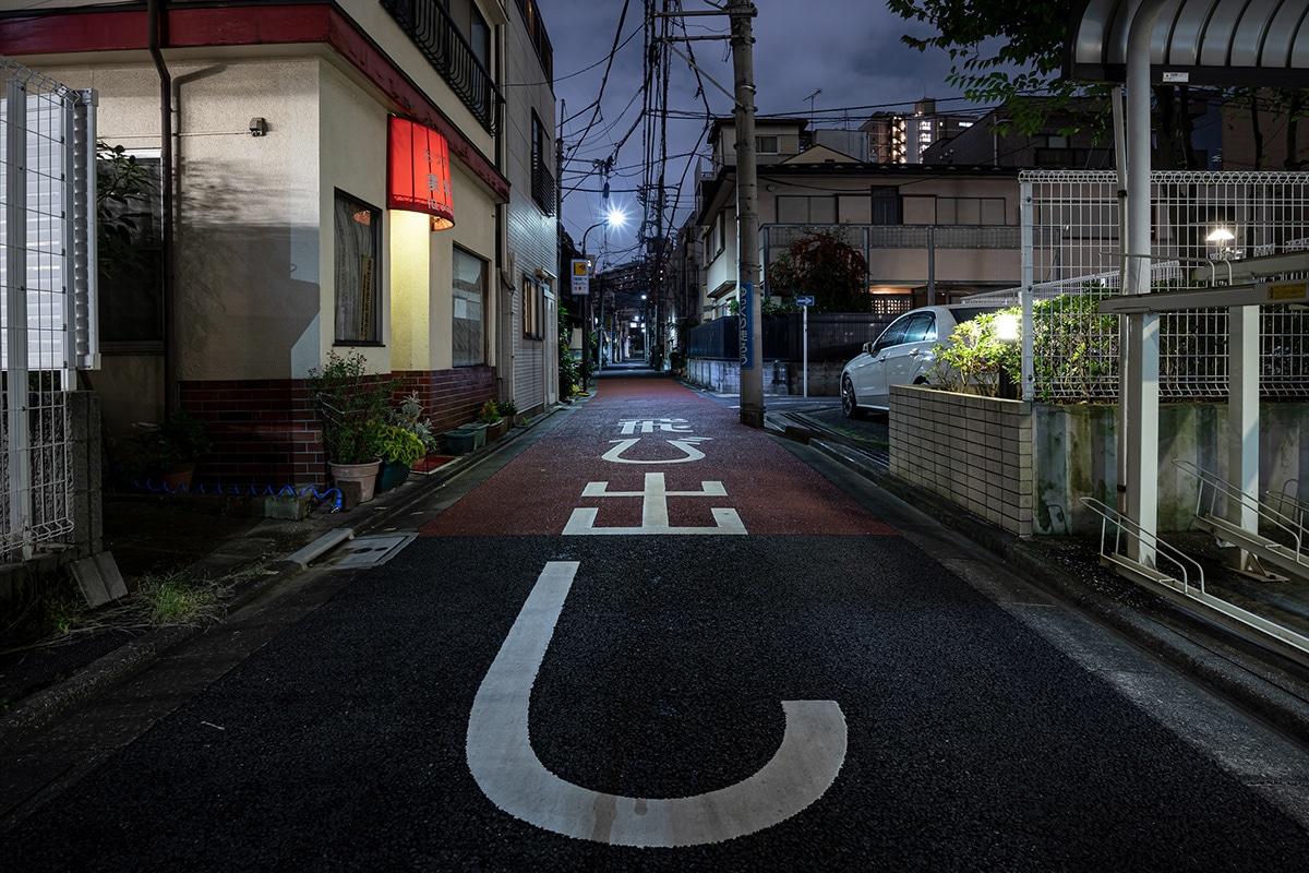 1200x800 Photographer Captures the Surprisingly Quiet Side of Tokyo