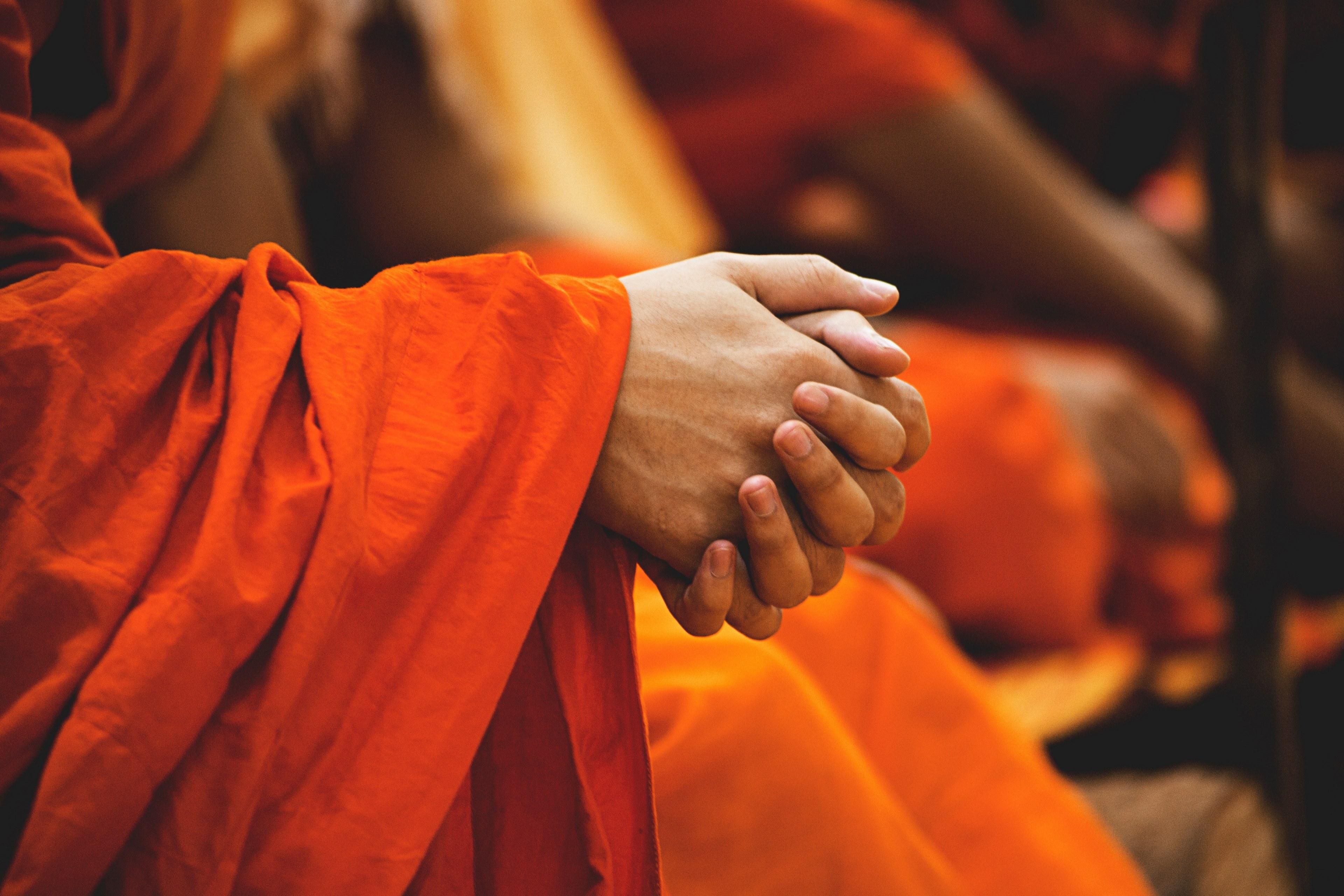 3840x2560 Wallpaper / monk buddha prayer and hand HD 4k wallpaper free download