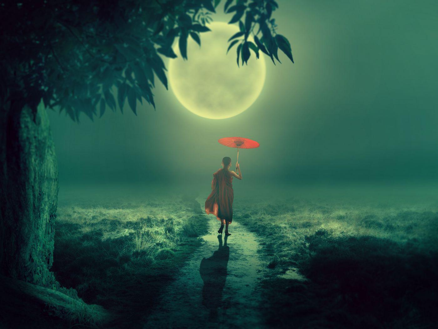 1400x1050 Download wallpaper 1400x1050 boy, monk, fog, moon, child, umbrella, buddhism standard 4:3 HD background