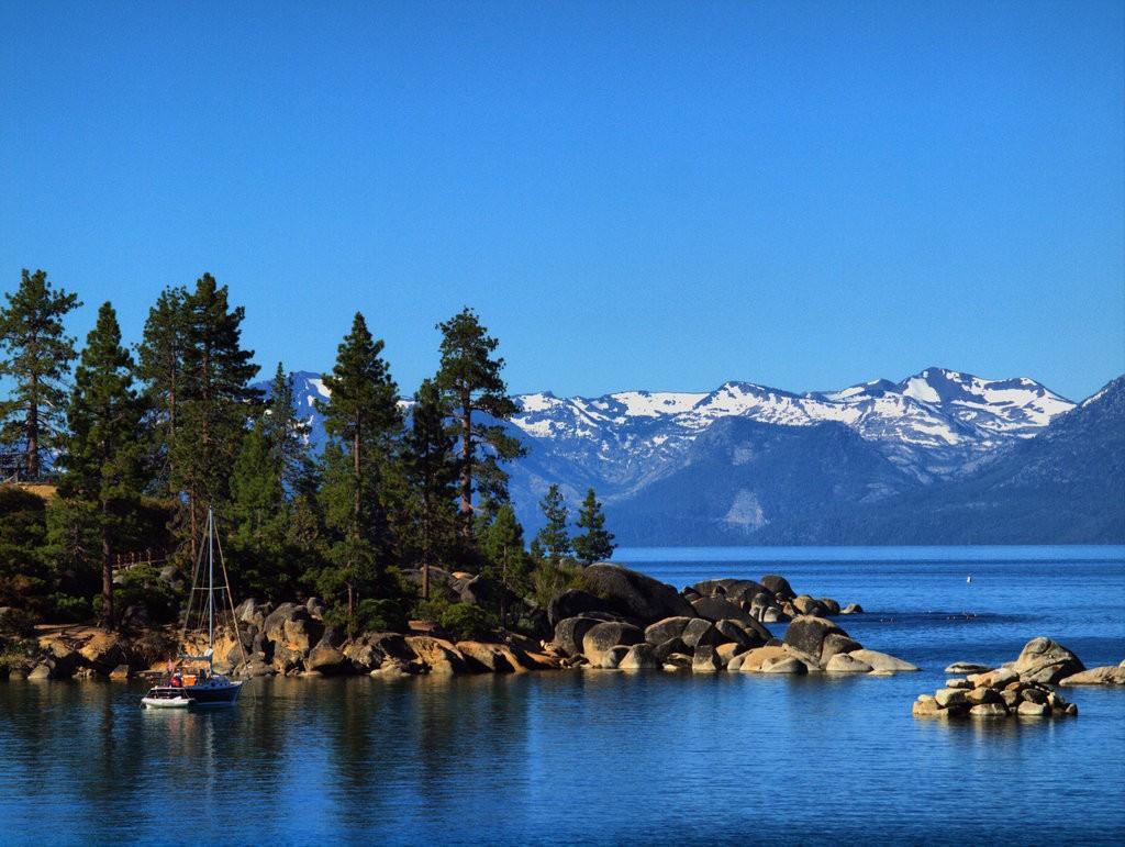 1024x771 Lake Tahoe Lodge Wallpaper
