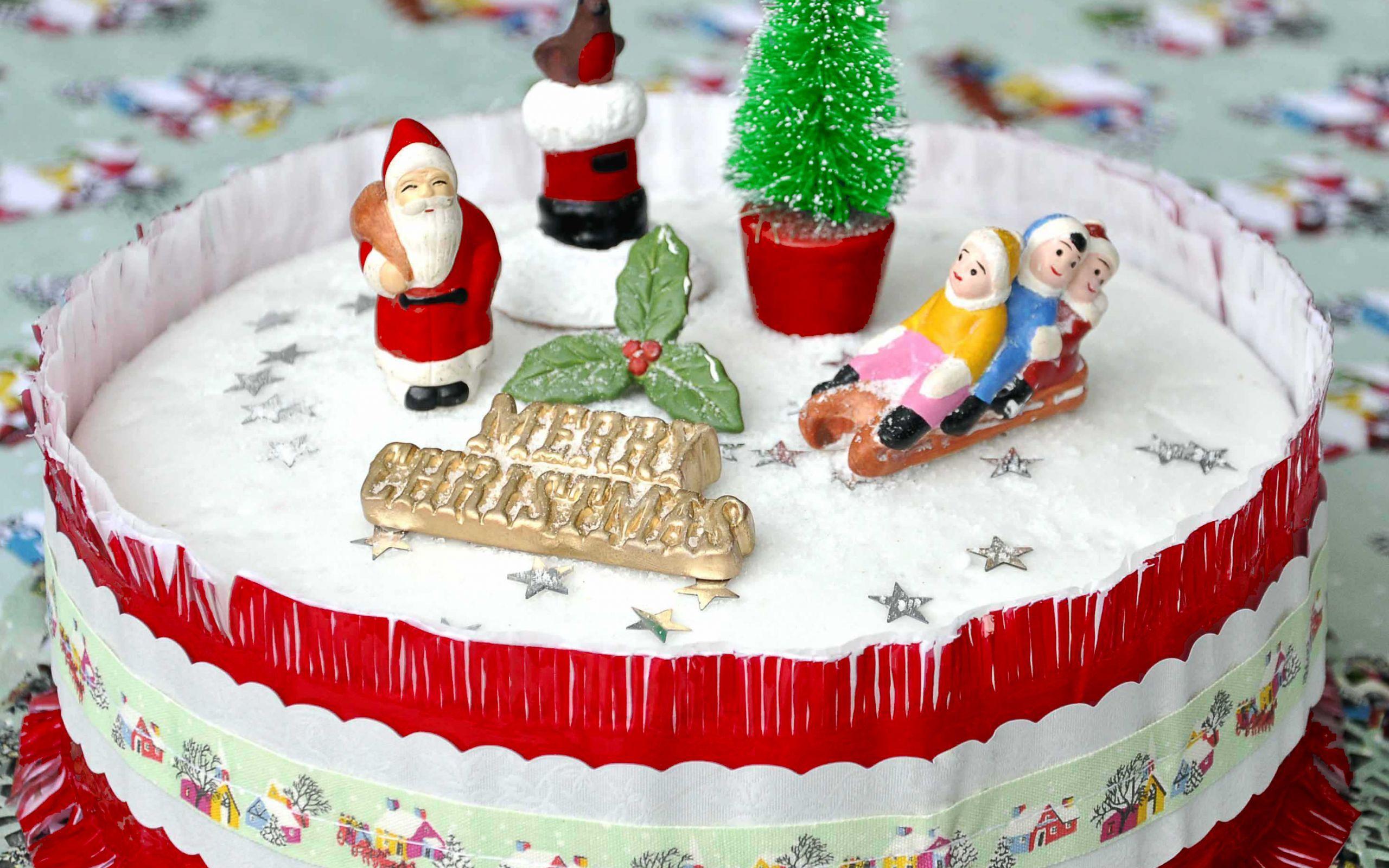 2560x1600 Christmas Cake Wallpaper