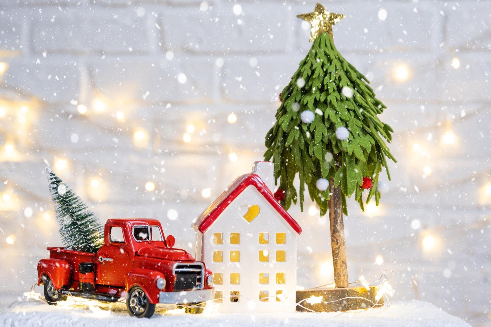 2000x1334 Christmas tree on truck Image. Free Vectors, & PSD