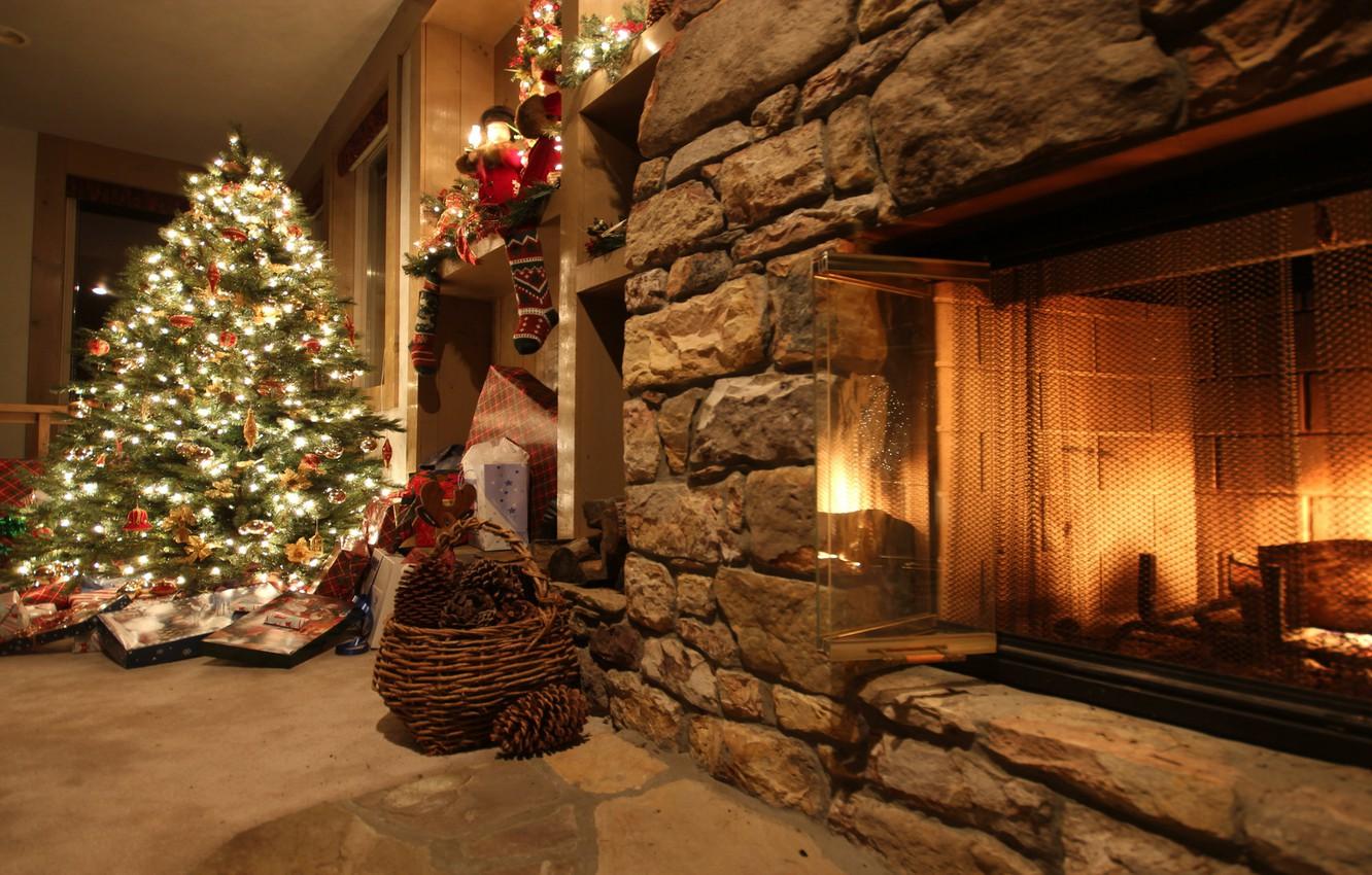 1332x850 Wallpaper balls, decoration, holiday, toys, tree, branch, New Year, Christmas, Christmas, New Year, living room, interior, home, Christmas image for desktop, section интерьер