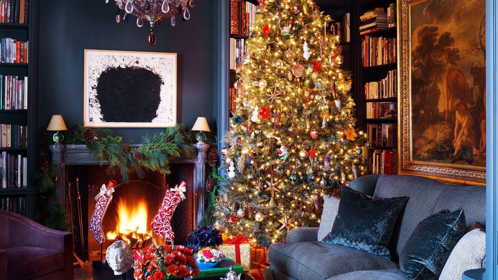 1600x900 Decorating for the Holidays in a Gloomy Year