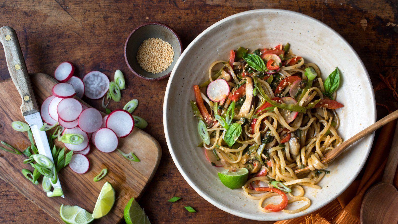1600x900 Thai Red Curry Noodles With Vegetables Recipe